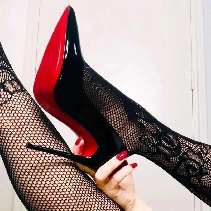 西檬之家-恋足癖是什么？字母圈的实践指南